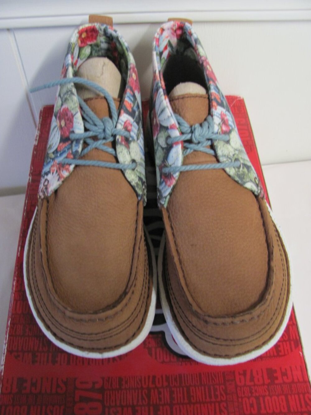 JUSTIN GENUINE LEATHER  CACTUS PRINT SHOES NIB